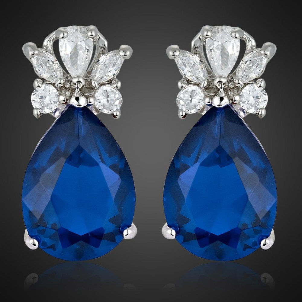 Earrings - Picture 1 of 3